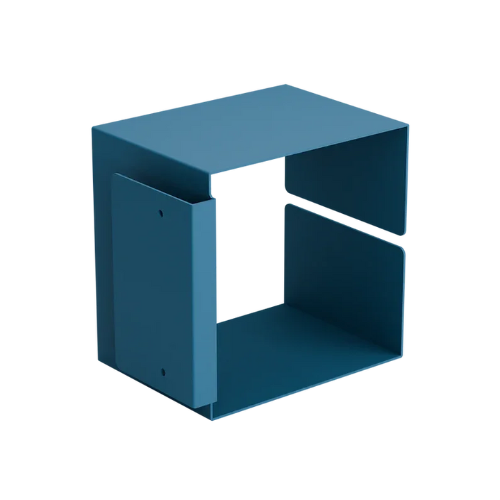 Ein modernes, blaues Würfelregaldesign aus Metall mit offenen Seiten, geeignet zur Präsentation oder Aufbewahrung und mit minimalistischer Ästhetik.